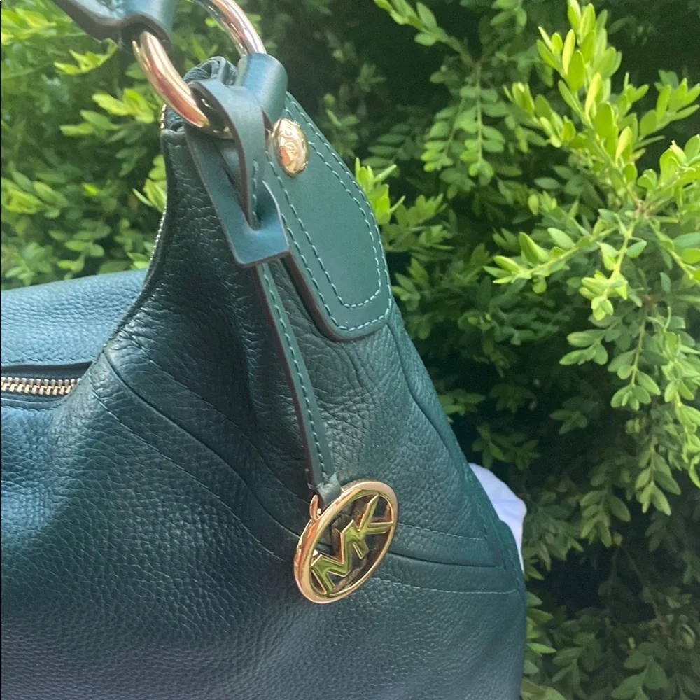 💚💚Michael Kors gorgeous Sienna 🍏🍏💚convertible shoulder bag - Picture 10 of 17